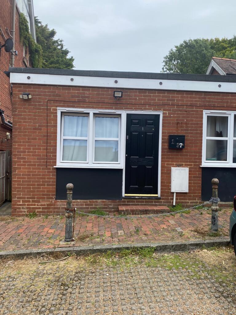 Flat 1 , The Goffs, Eastbourne