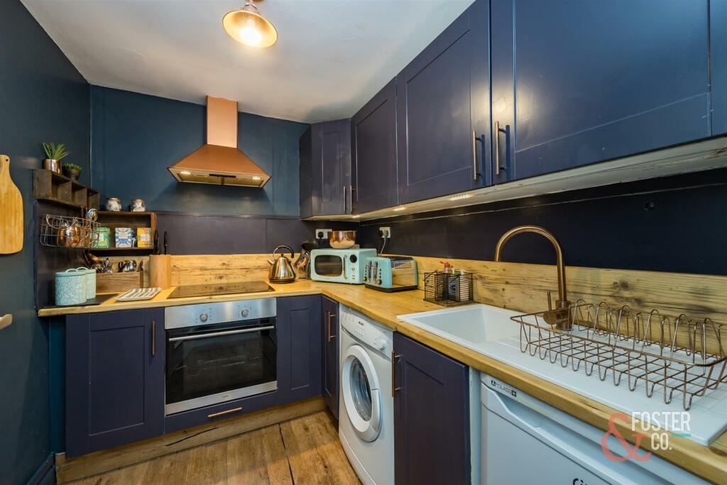 St Aubyns 22, Flat 2-6.JPG