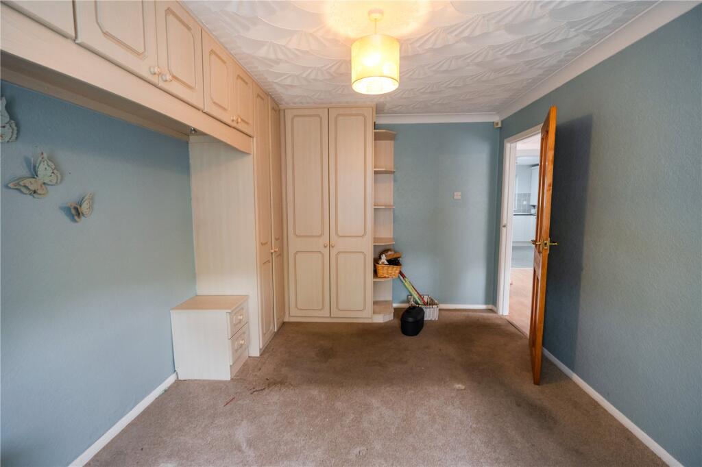 Bedroom 1 (2)