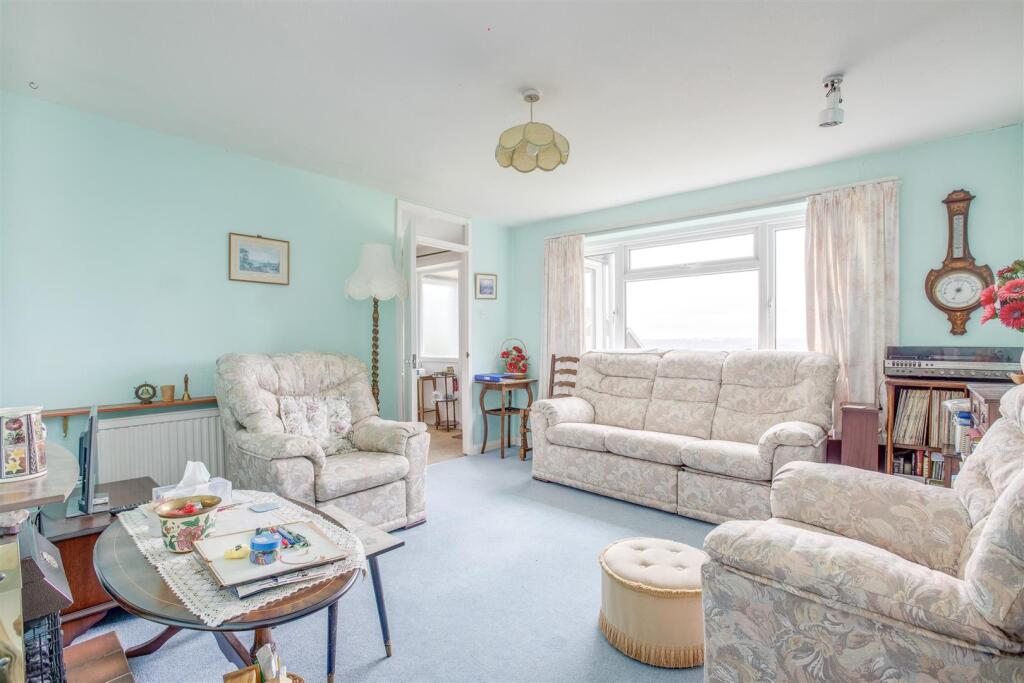 56 Grays Lane, HP13 5UG-7.jpg