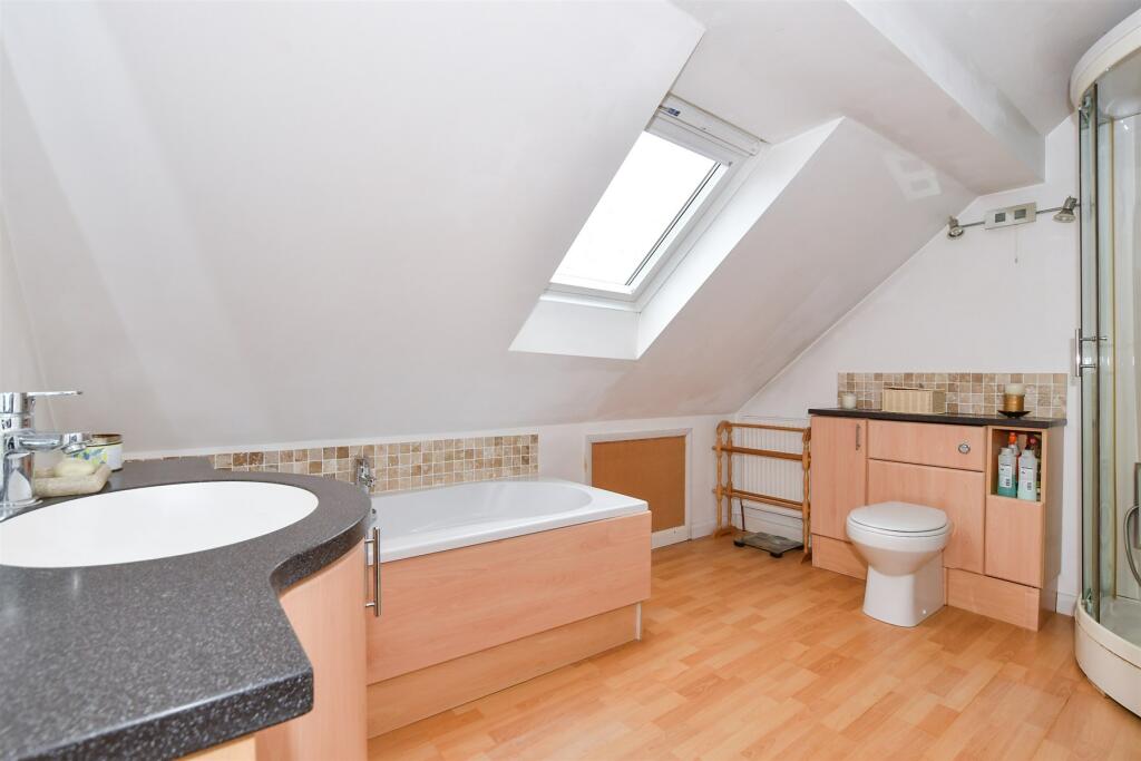 Jack And Jill En-Suite