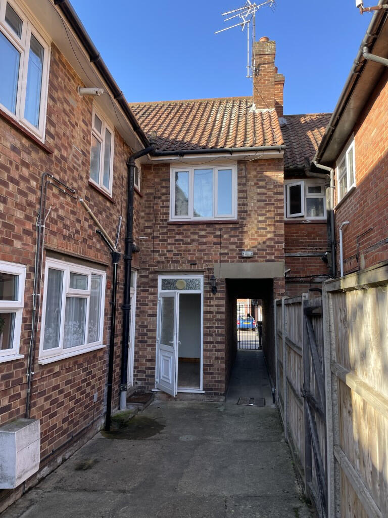 9  Medium  T202511031207.jpg