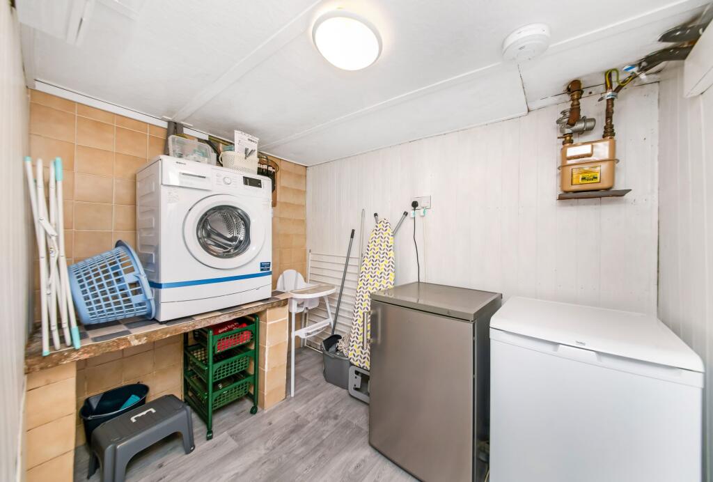 NOOK FARM UTILITY ROOM