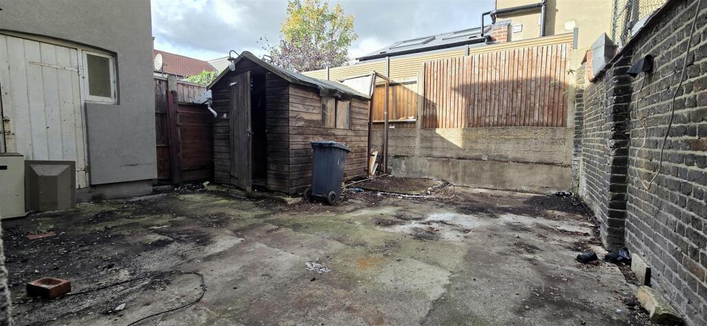 15 Southfield Gard.jpg