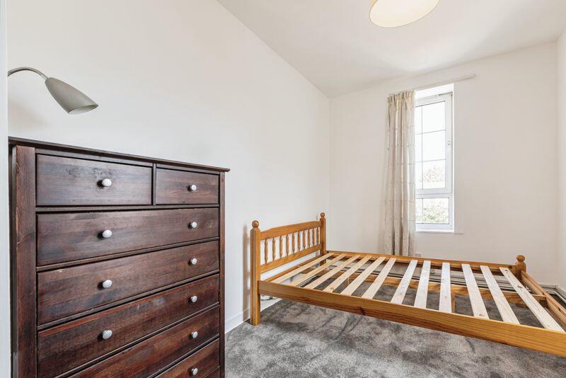 Bedroom 2 (2)