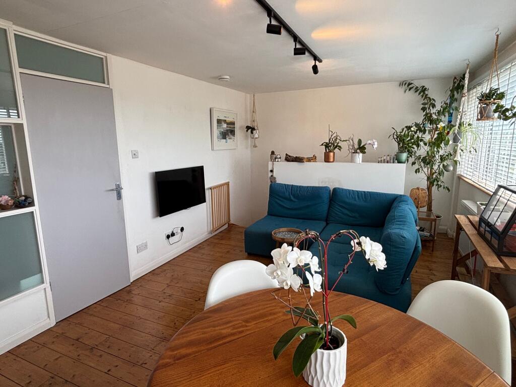 Lounge - 2