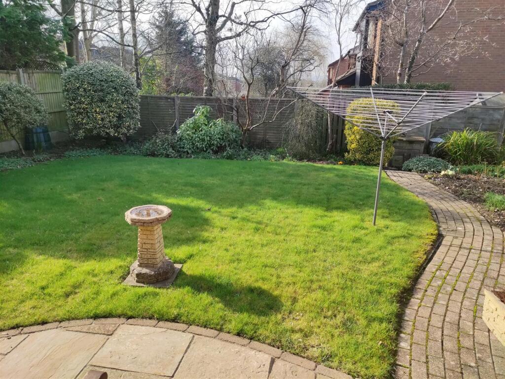 rear garden 2.jpg