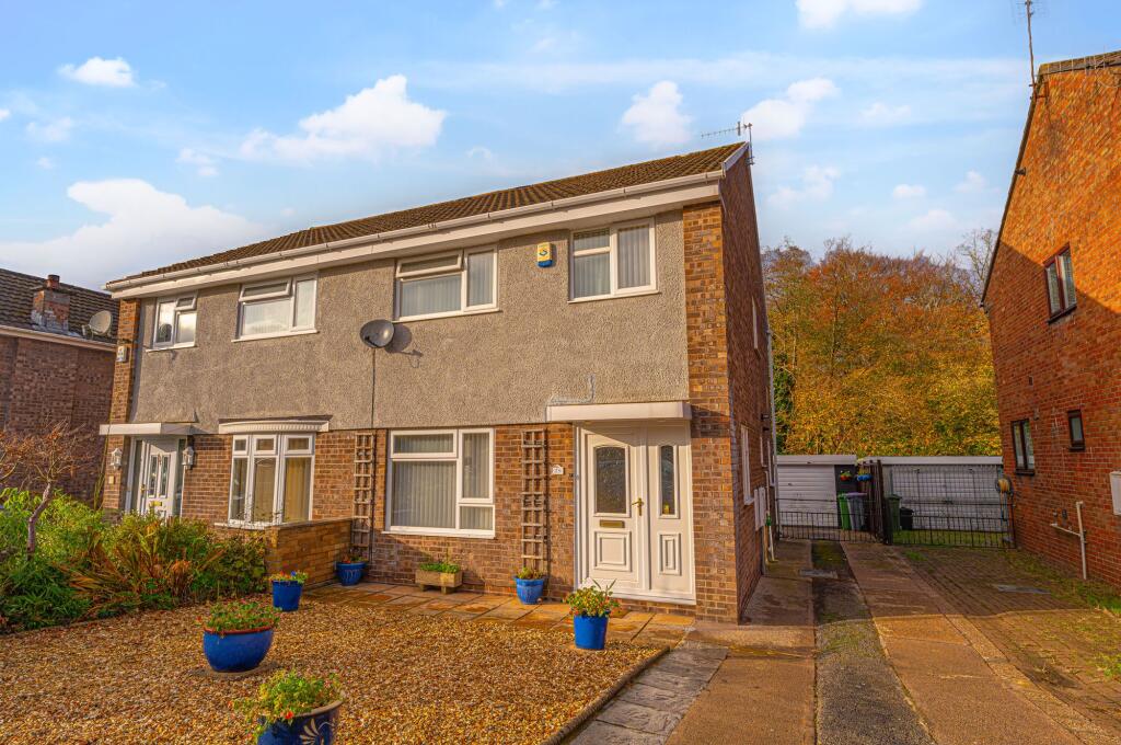 Poplar Avenue, New Inn, NP4