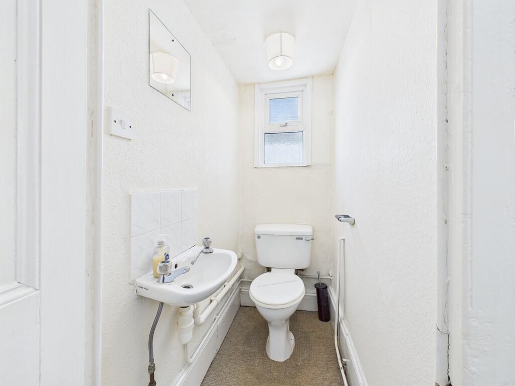 CAM03974G0-PR0189...