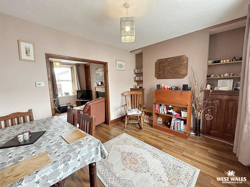 WhatsApp Image 2025-10-06 at 12.22.29 (1).jpg