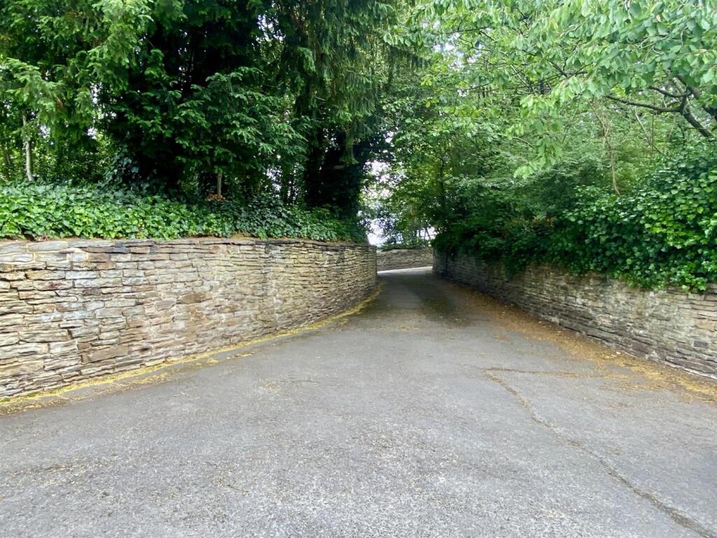 Bramleys Estate Agents - Sands Lane - Mirfield (20