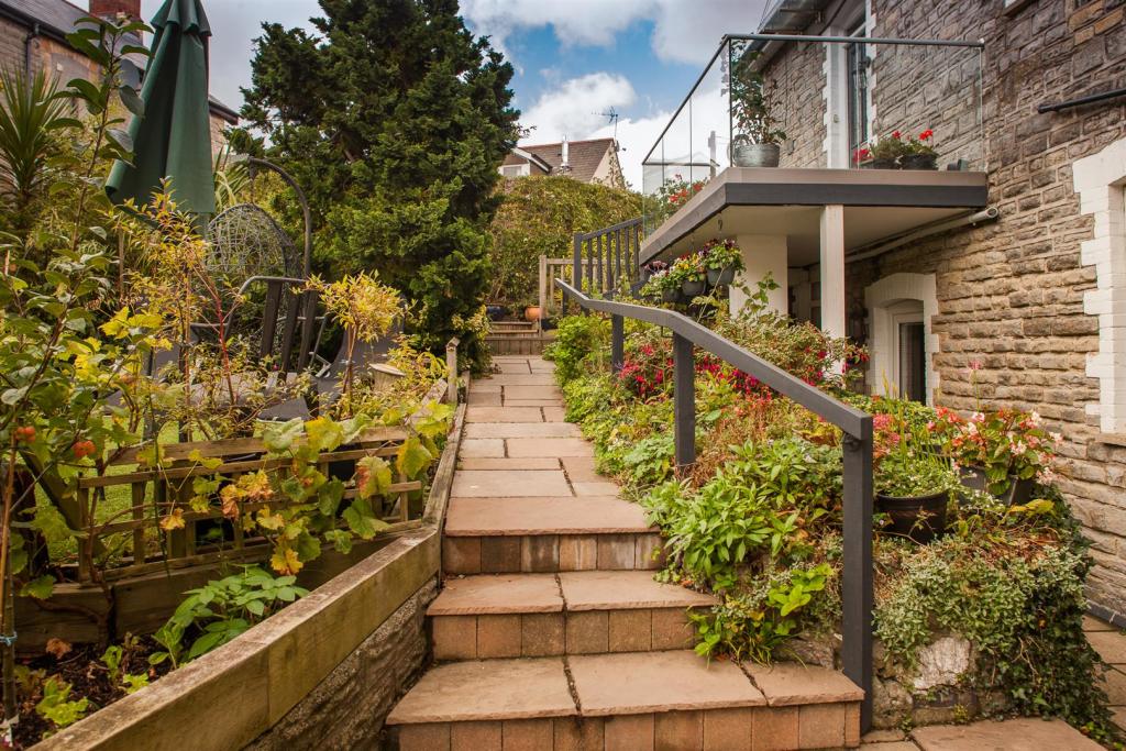3_Beech_Road_Penarth-19.jpg