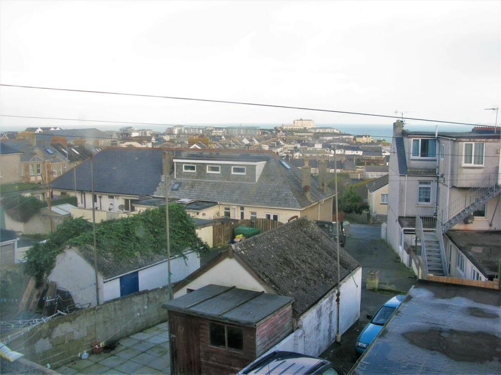 Flat 3, Rear View