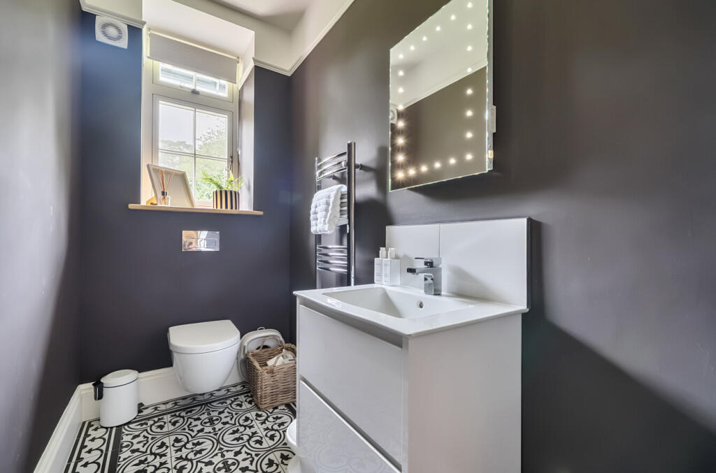 1327979-7-68829cb...