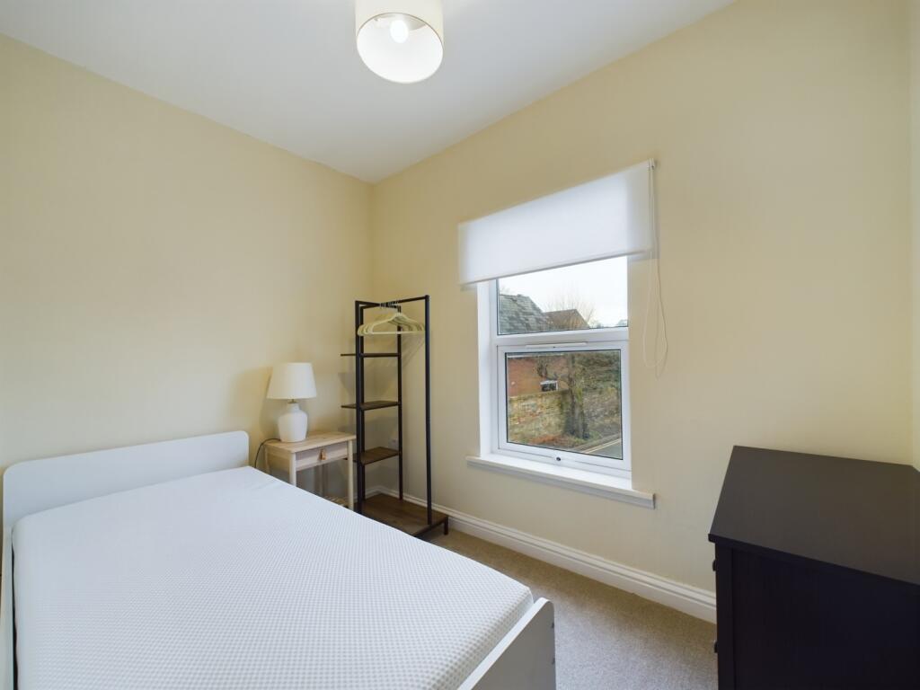 CAM01909G0-PR0156-STILL005