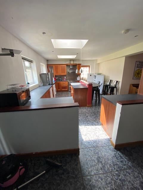 6 Bed House