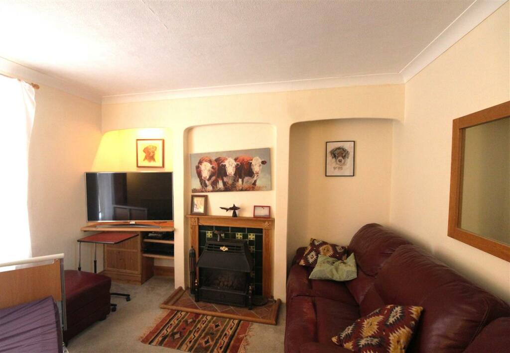 SITTING ROOM