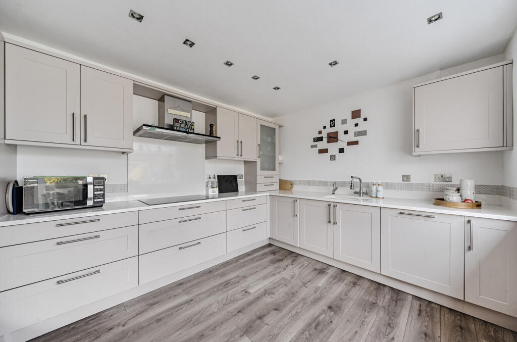 1318058-13-686581...