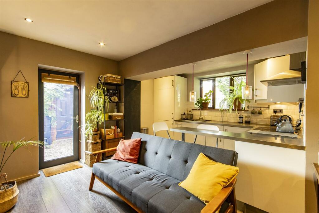 Open Plan Kitchen/Lounge