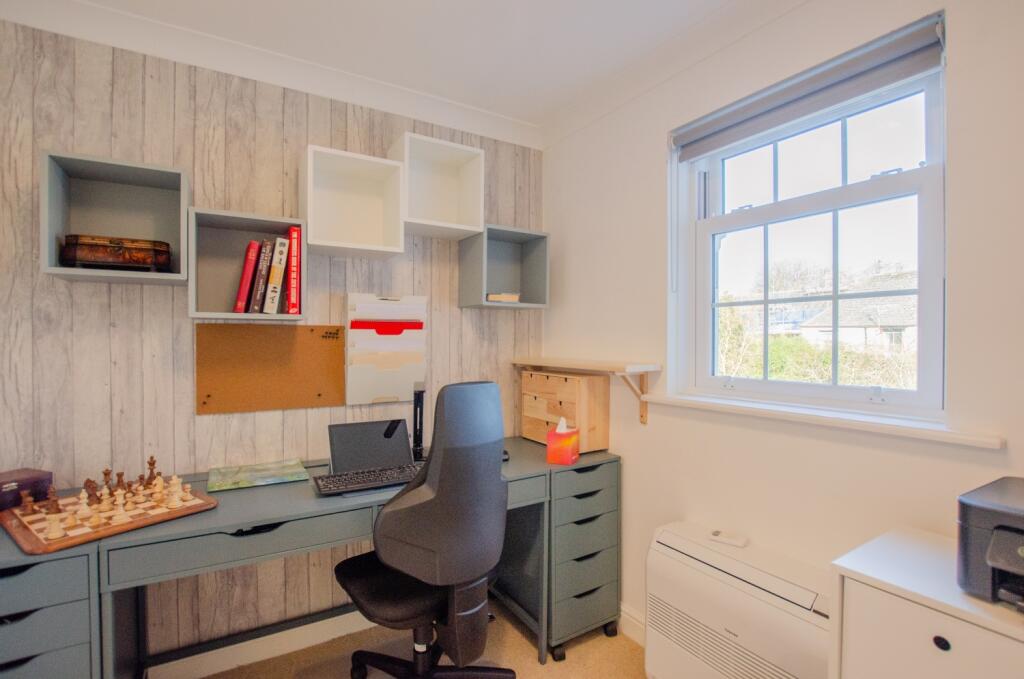 To Book A Viewing Call TPS Lostwithiel on 01208 87