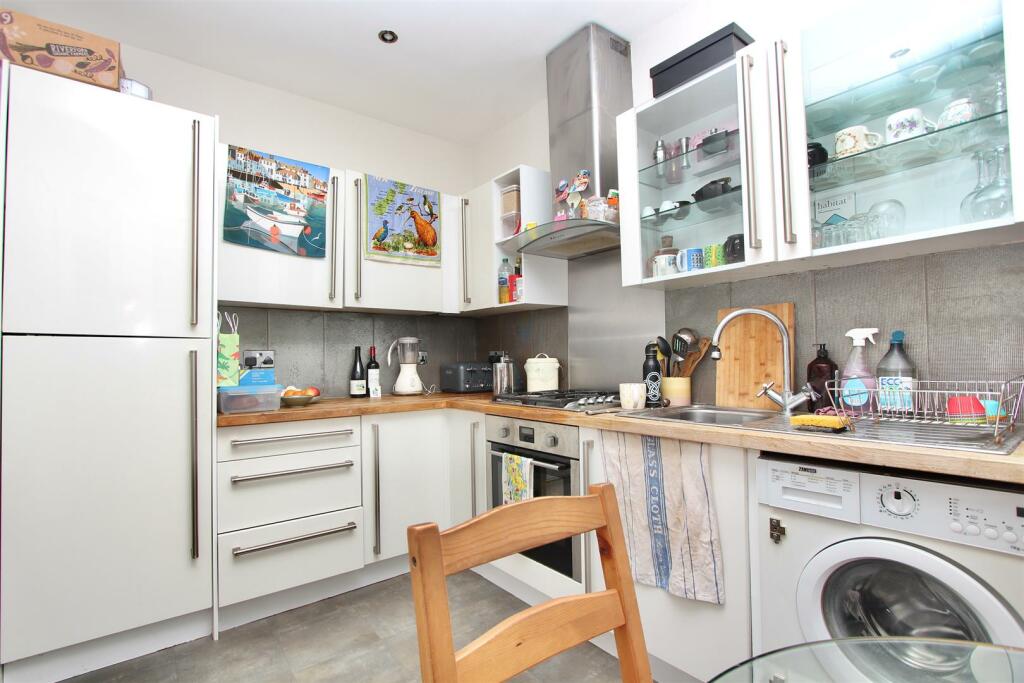 Cleveland Park Avenue, E17