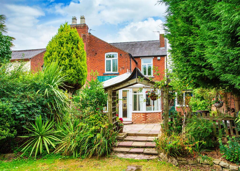 41 Broad Lane-rear.jpg