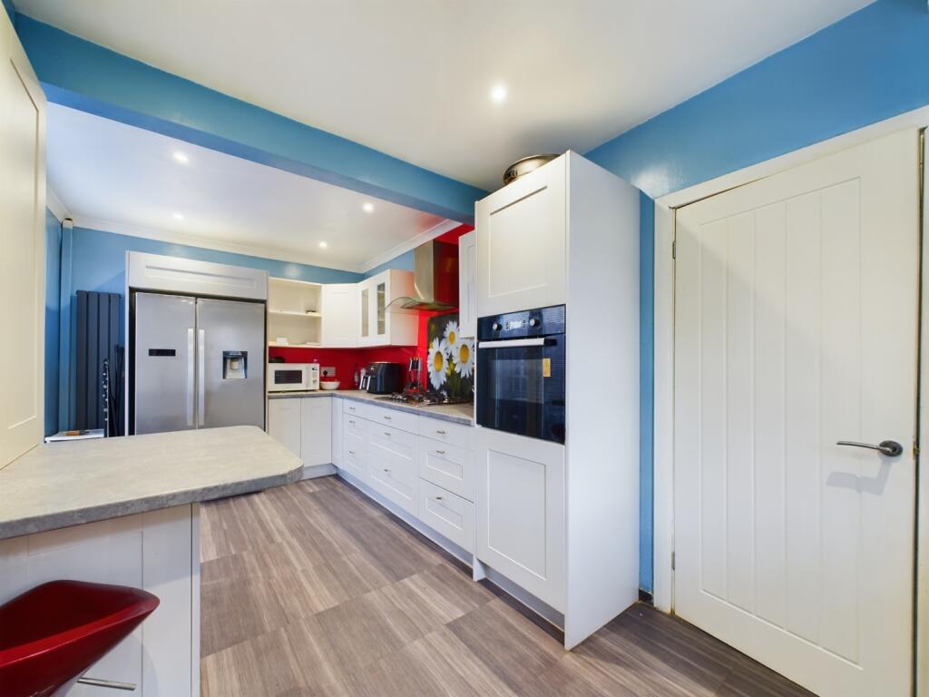 CAM02195G0-PR0055-STILL016