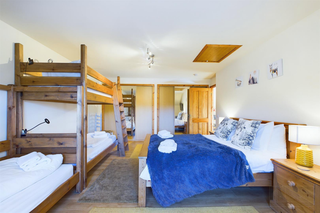 Forest Trail Lodge-29.png