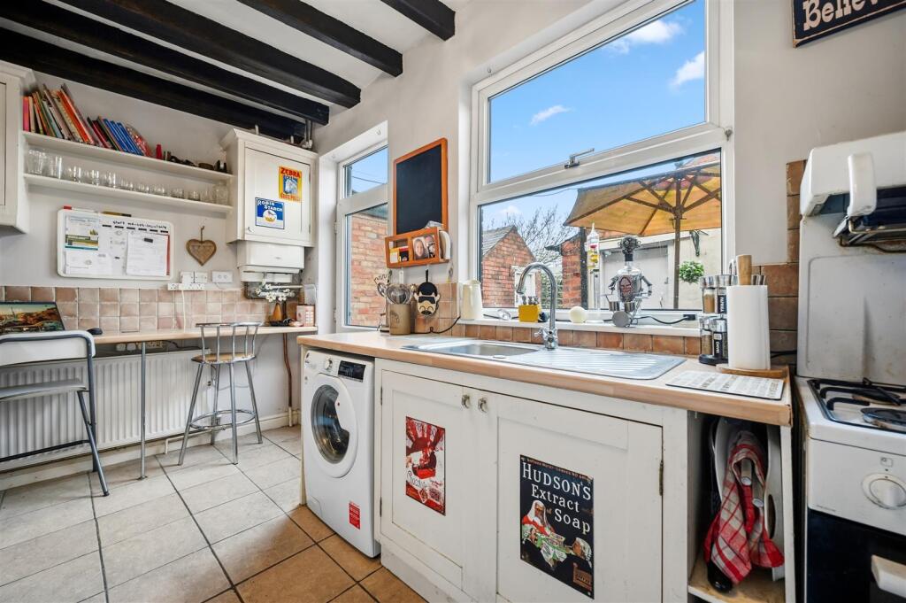 Kitchen - sink and breakfast bar.jpg