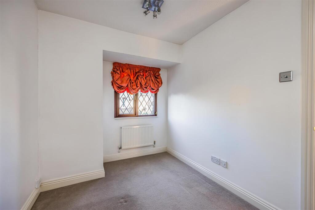 22 Wilby Lane, Copnor-Small-PorticoMarketing-SoldB