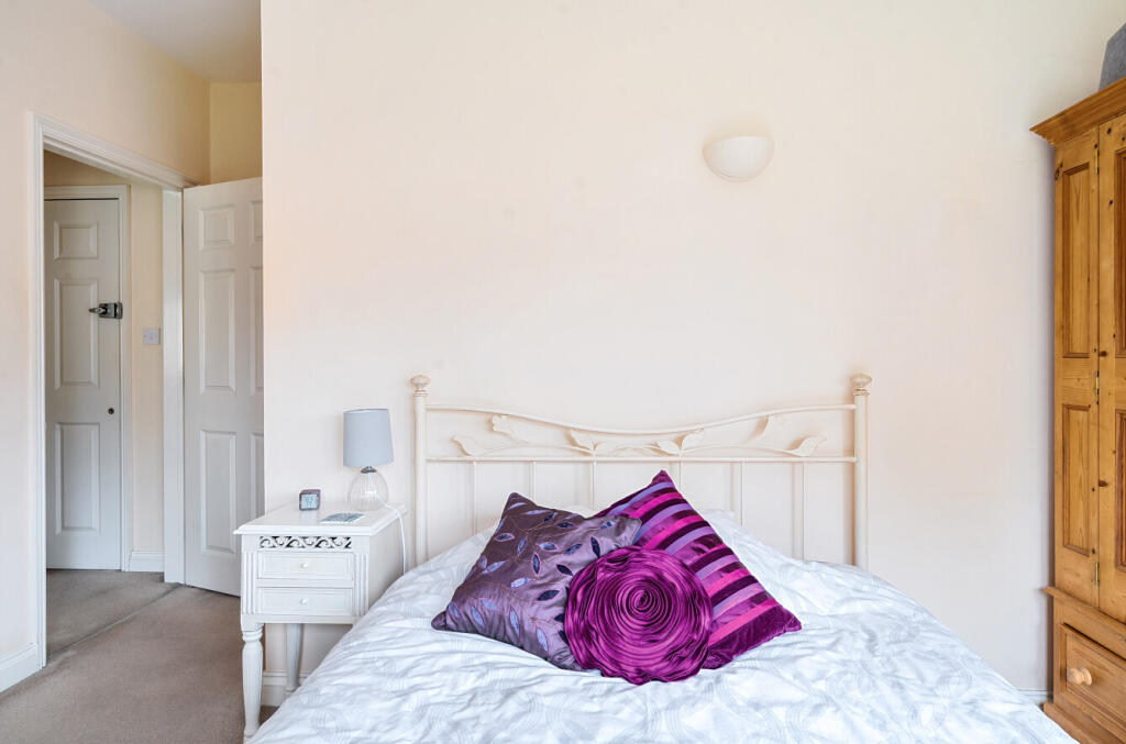 1332828-1-689075f...