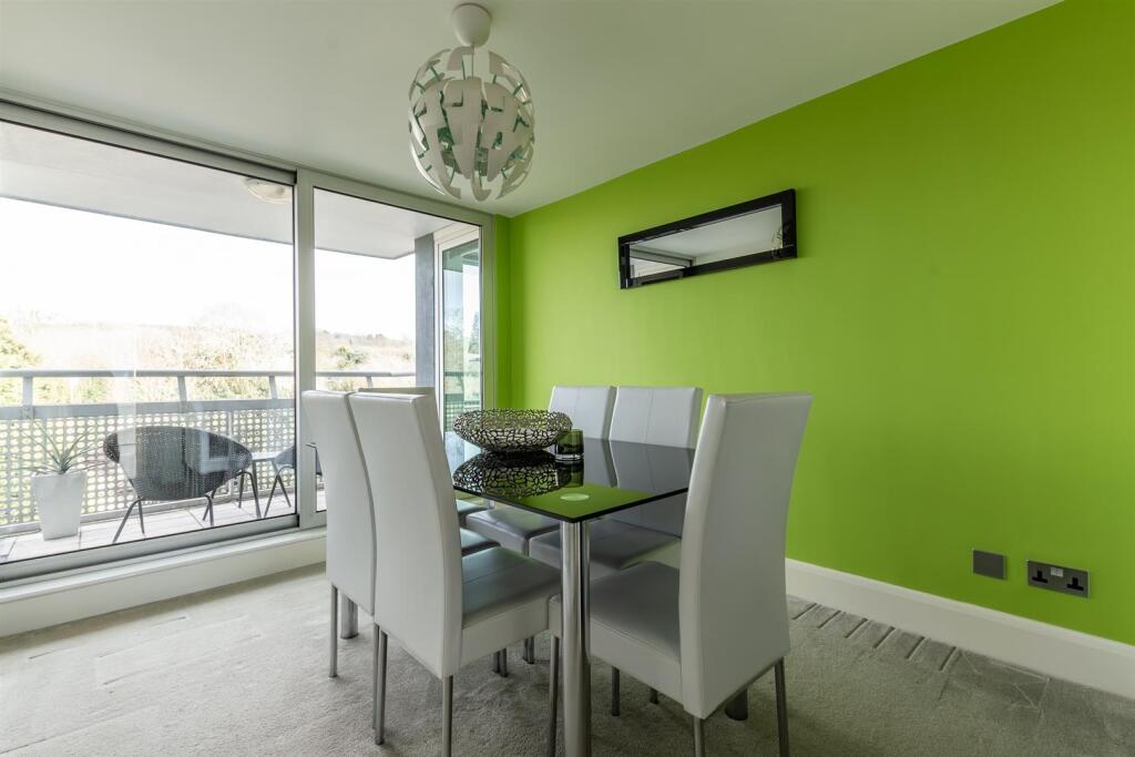 17898294 DiningRoom(1).jpg