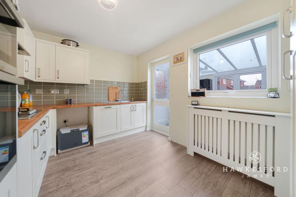 Volante Drive, Sittingbourne - Kitchen