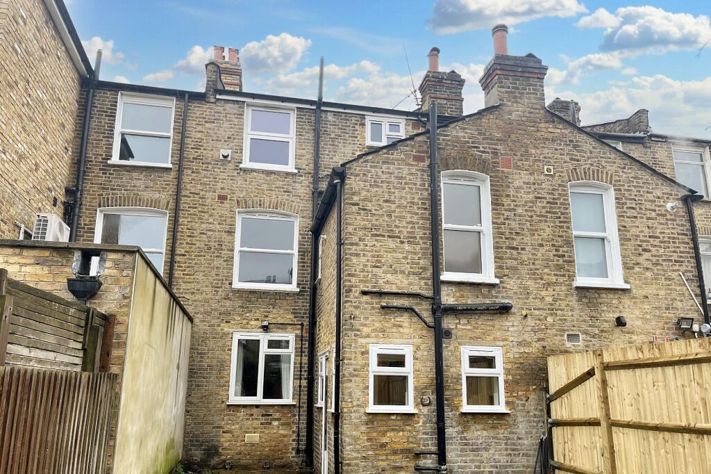68 A &amp; B Gosberton Road, Balham SW12 8LQ