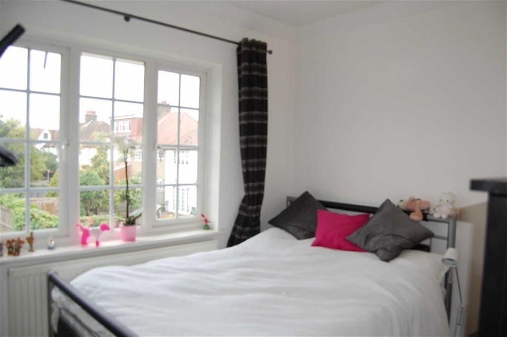 kinch grove bedro...