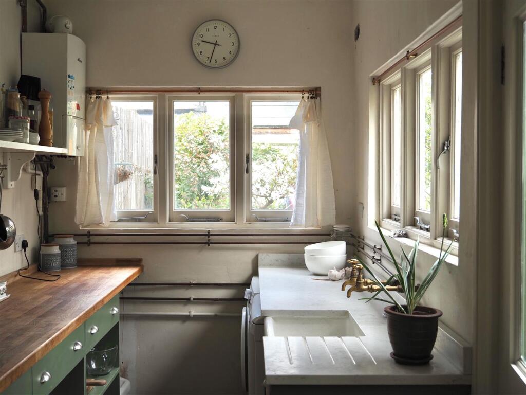 Clevedon Road SE20 7QQ - 27 of 46.jpeg