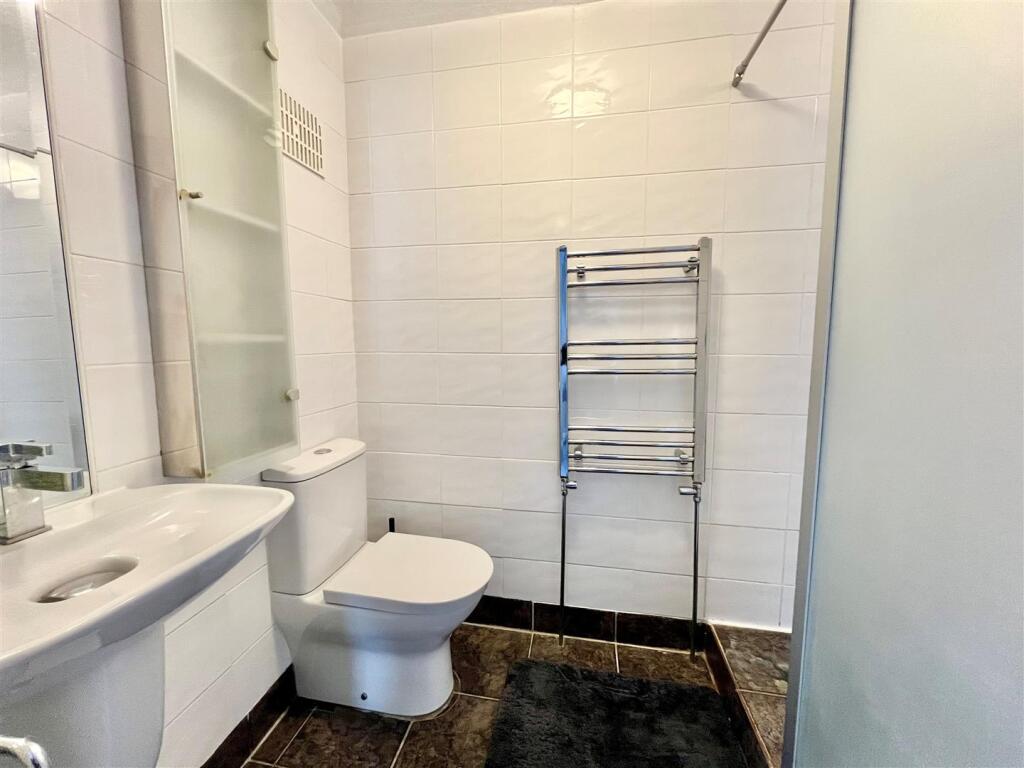 Ensuite Shower Room