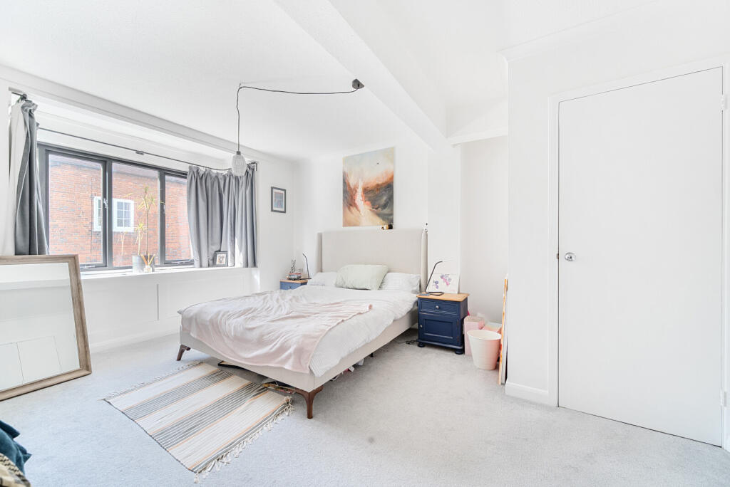 1315003-18-685c25...