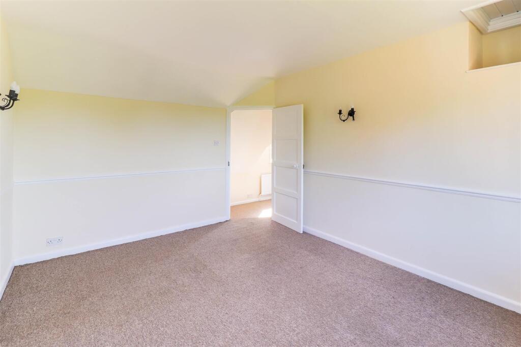 Bedroom 1.1.jpg
