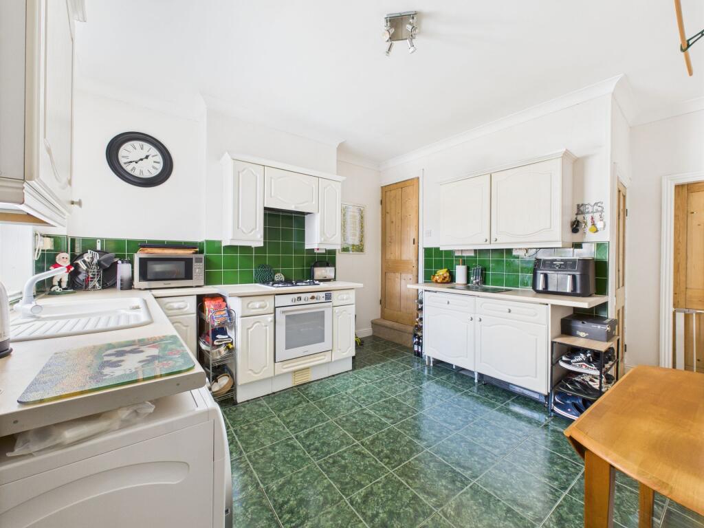 Dining/Kitchen