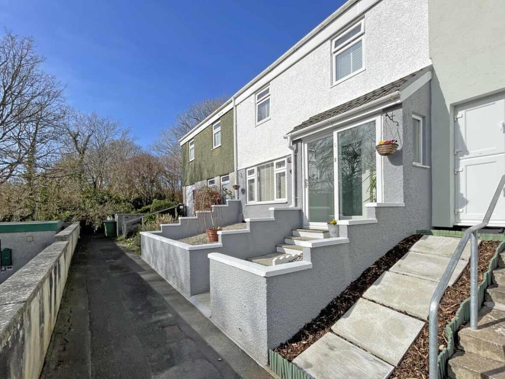 Rydal Close 5 - Front Inside.jpg