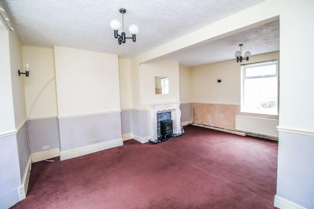 Lounge 3.