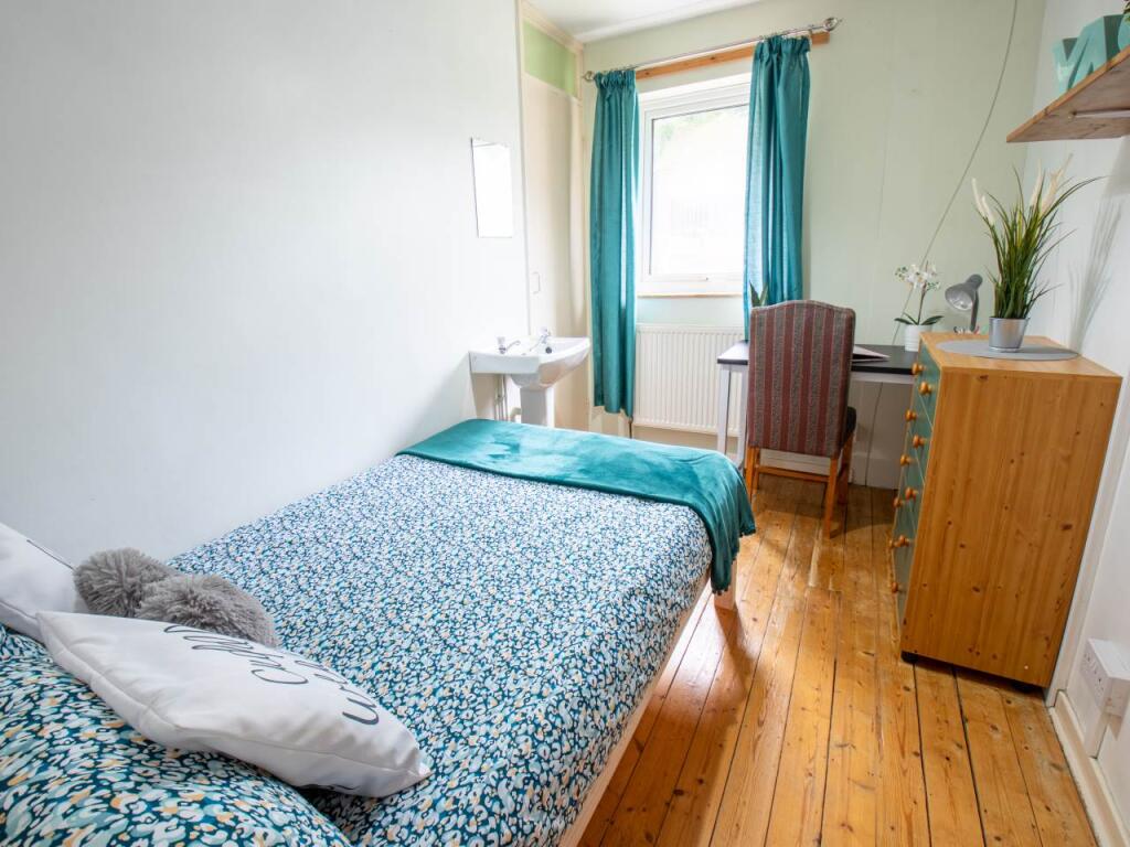 1UP - Bedroom 2