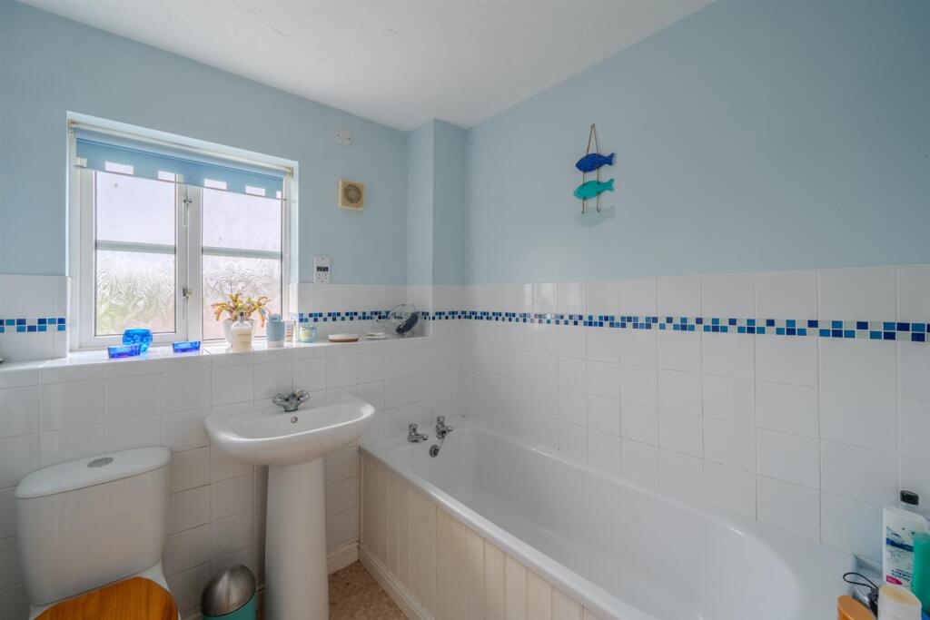 34 Birch Grove-7.jpg