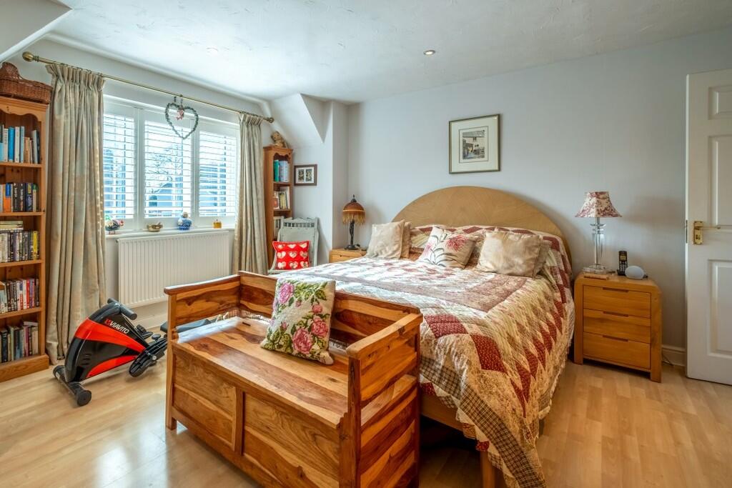 17 Clarke Close-2...