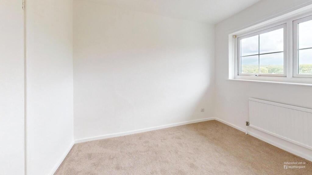 24-Hoyle-Court-Avenue-Bedroom-Defurnished