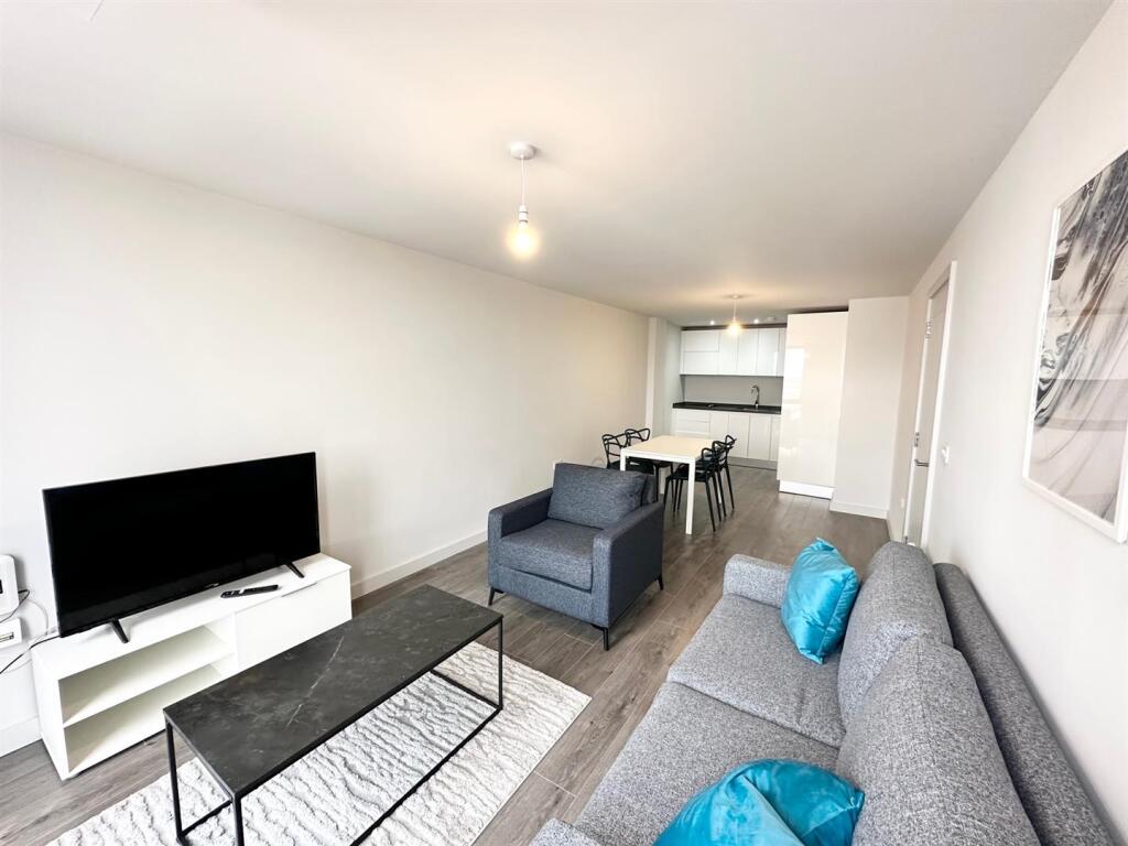 Open plan Lounge, kitchen