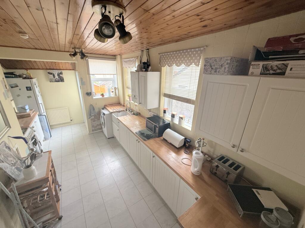 38DE2E17-E7C2-4C8A-A940-399DD2FB0667