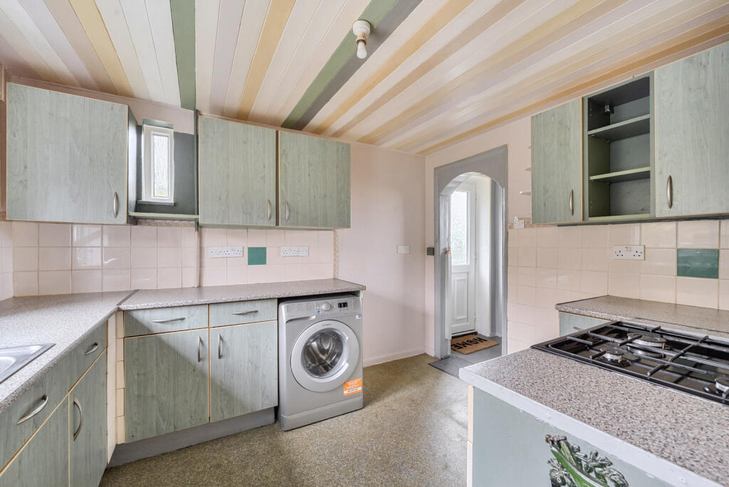 1383752-6-692d9c3...