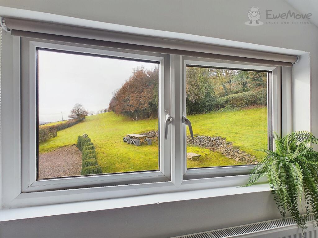 CAM03640G0-PR0025-STILL017